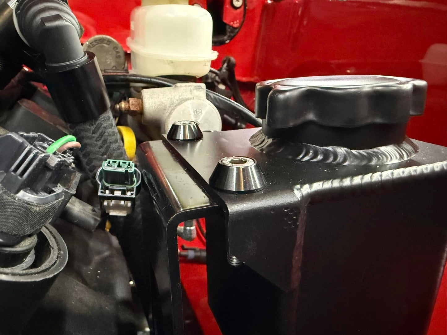 2005-2014 S197 Mustang Fender Bolt Hardware Kit (Socket Cap Bolts)