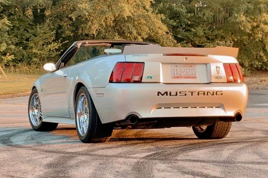 1999-2004 Mustang Ducktail Spoiler (Beadless Version)